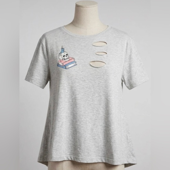 dk active Tops - Women’s ' Light Gray Skull & Books Short Sleeve distressed Tee